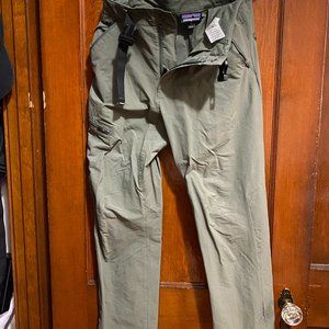 30W x 30L Patagonia Men's Causey Pike Pant 40+ UPF Stretch Green